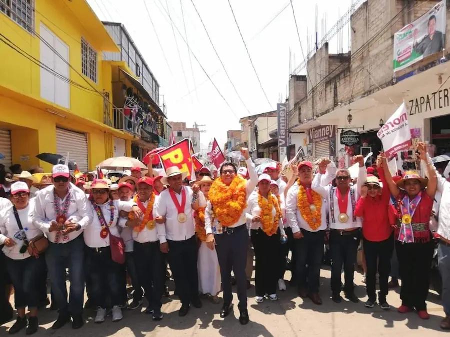 Recibe Victoriano Wences Real el respaldo del pueblo de Tlapa