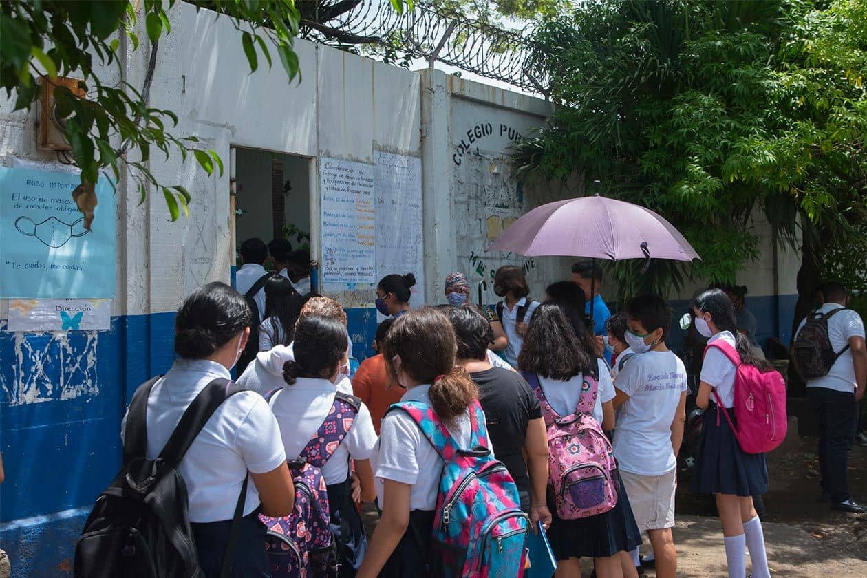 Crece el número de escuelas que cierran por COVID-19 en Guerrero Crece el número de escuelas que cierran por COVID-19 en Guerrero