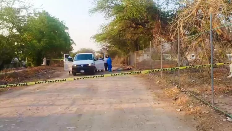 Encuantran a tres jovenes asesinados con tiro de gracia en Iguala Encuantran a tres jovenes asesinados con tiro de gracia en Iguala