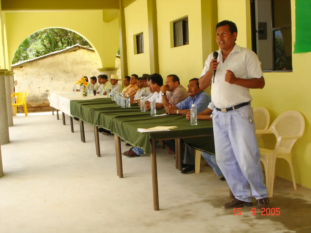 Jesús Navarro Sierra: Un Líder que Transformó Tlacoapa Jesús Navarro Sierra: Un Líder que Transformó Tlacoapa